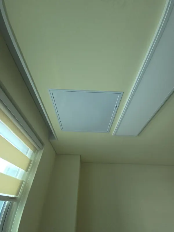 천장 점검용 PVC 600×600 점검구 시공 - 닫아 마감한 모습